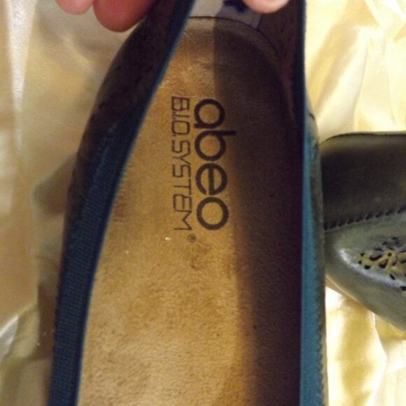 Abeo Tamara Women's Flat Ballet Orthotic Laser Cut-Out Leather 7.5N - Picture 6 of 7